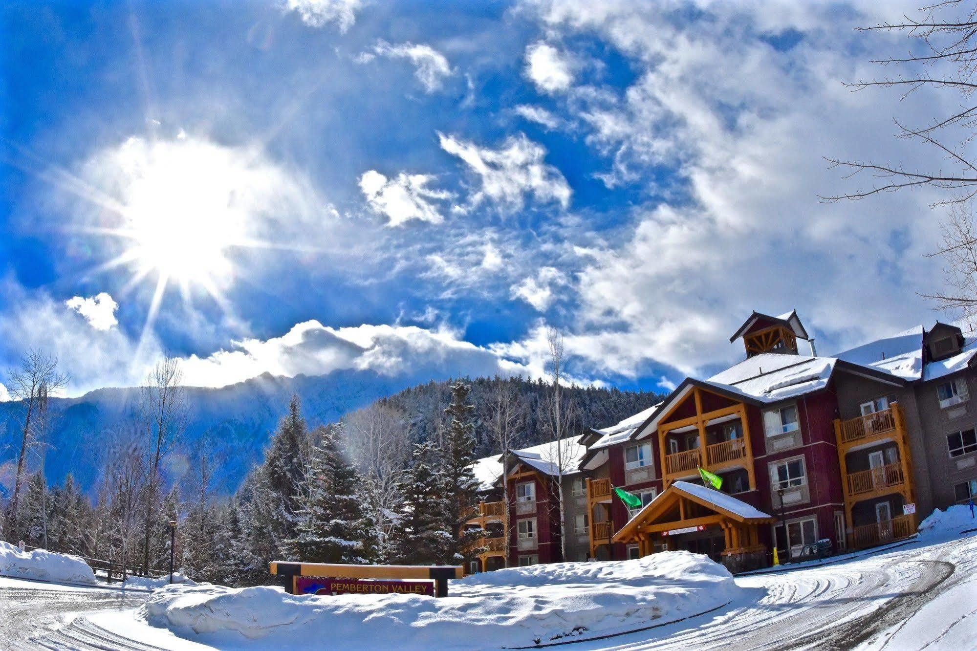 Pemberton Valley Lodge Exterior foto